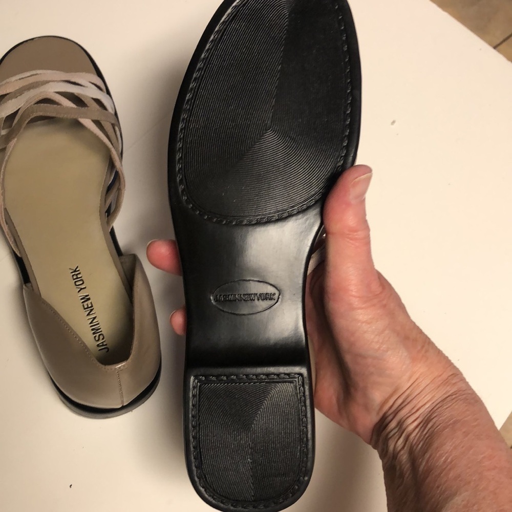 Jazzman New York open toe flats. Sz 9 - Picture 6 of 9